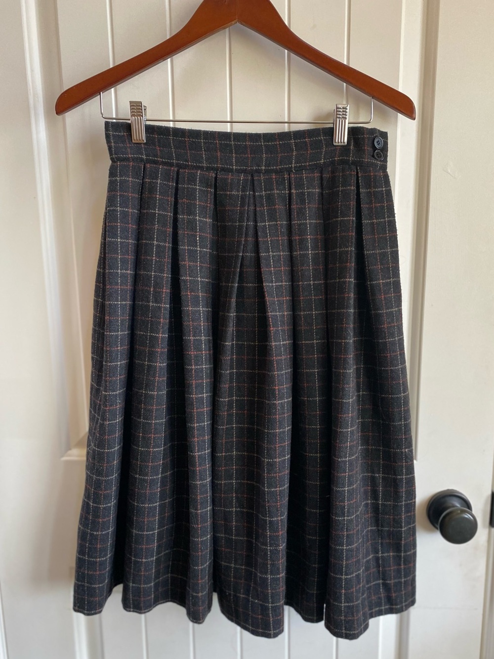 Forever 21 Classic Pleated Black Plaid Skirt - Women's Small